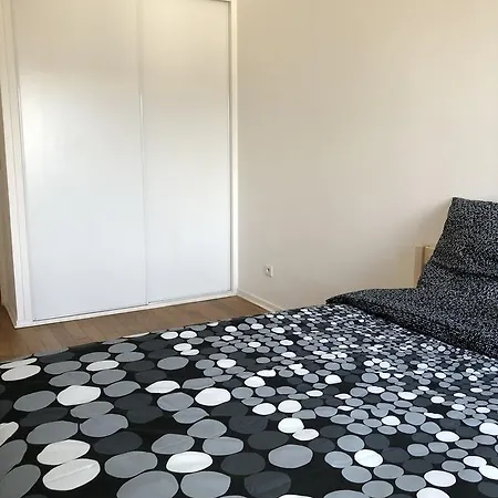 Sleep In Paris - * Pontault-Combault